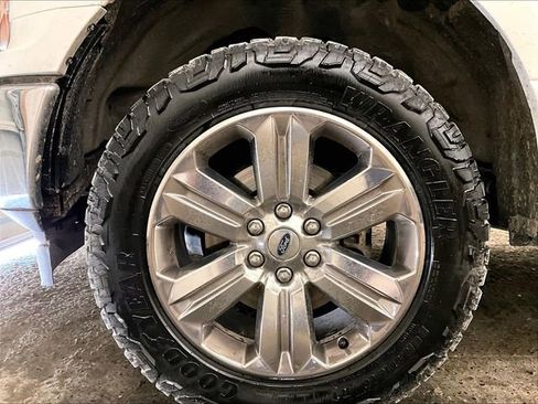 Used 2019 Ford F150 XLT w/ Equipment Group 302A Luxury AWD/4WD image 8
