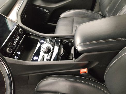 Used 2022 Jeep Grand Cherokee Overland w/ Advanced Protech Group III image 26