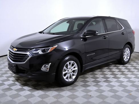 Used 2018 Chevrolet Equinox LT FWD image 3