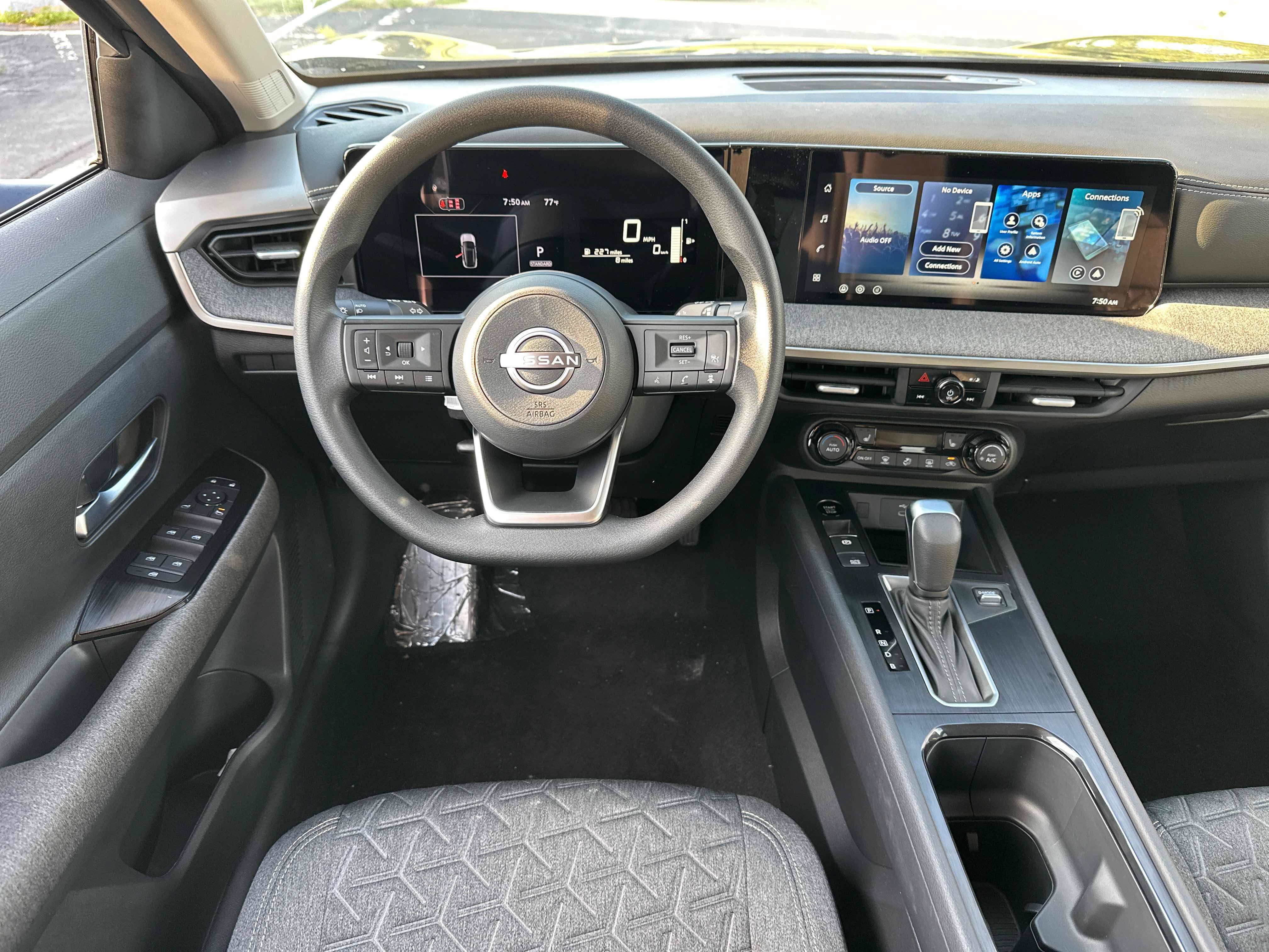New 2027 Nissan Kicks SV AWD/4WD image 30