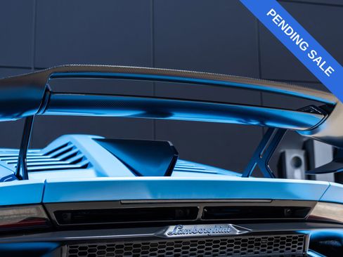 Used 2024 Lamborghini Huracan STO image 19