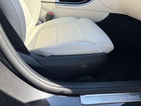 Used 2026 Mercedes-Benz C 300 Sedan image 12