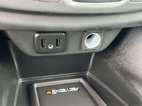 Certified 2023 Chevrolet Traverse LT image 31