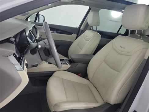 Certified 2023 Cadillac XT6 Premium Luxury w/ Technology Package image 18