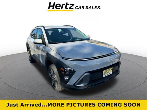 Used 2025 Hyundai Kona SEL image 1