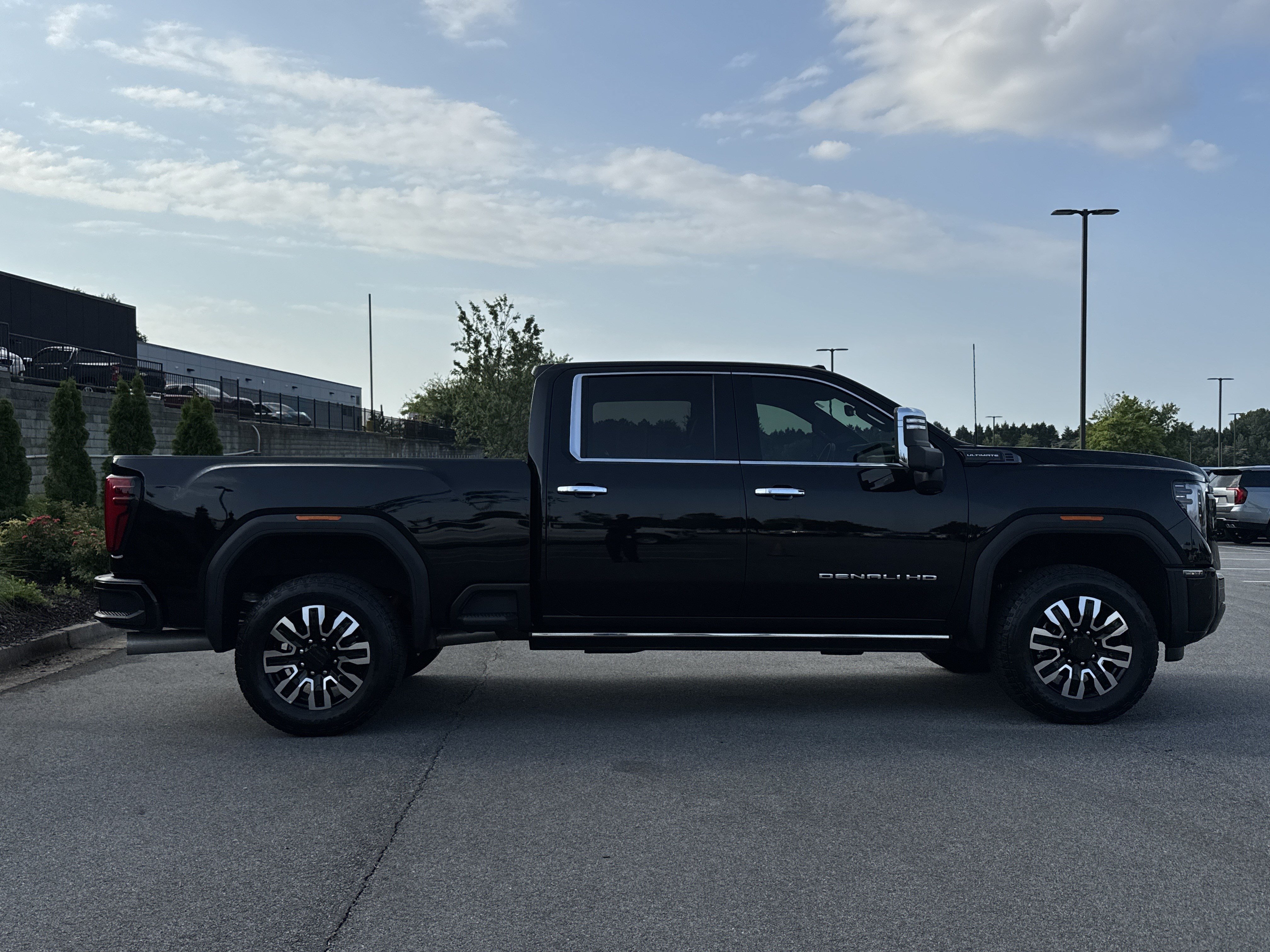Used 2025 GMC Sierra 2500 Denali Ultimate AWD/4WD image 21