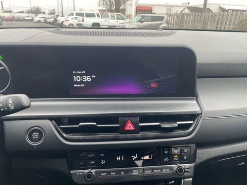 Certified 2025 Kia Seltos EX w/ EX Sunroof Package image 13