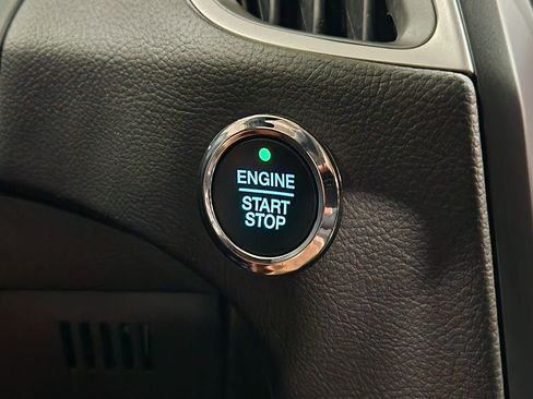 Used 2024 Ford Edge SE w/ Black Appearance Package image 39