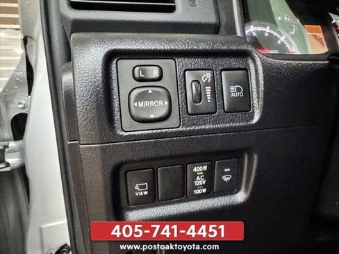 Used 2024 Toyota 4Runner Limited AWD/4WD image 24