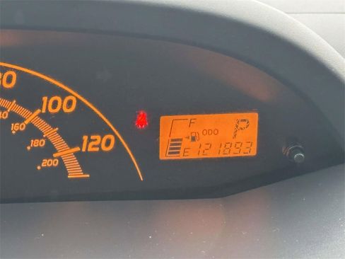 Used 2009 Toyota Yaris 4-Door Hatchback image 15