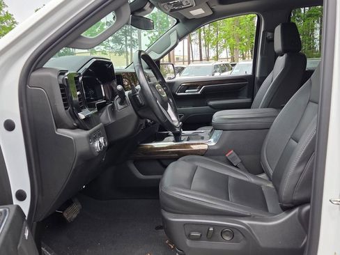 Used 2024 GMC Sierra 1500 Elevation w/ Elevation Premium Package image 5