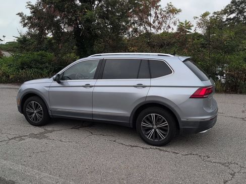 Used 2019 Volkswagen Tiguan SEL FWD image 4