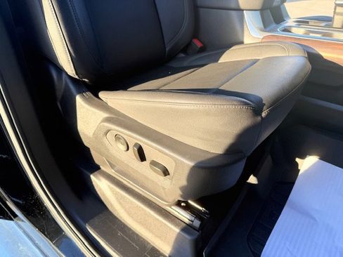 Used 2025 GMC Sierra 1500 SLT w/ SLT Premium Plus Package image 23