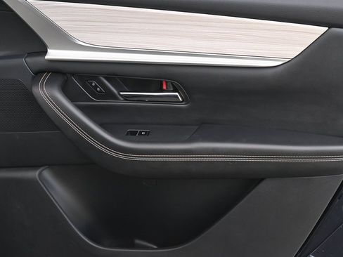 Used 2024 MAZDA CX-90 Plug-In Hybrid w/ Premium Pkg image 19