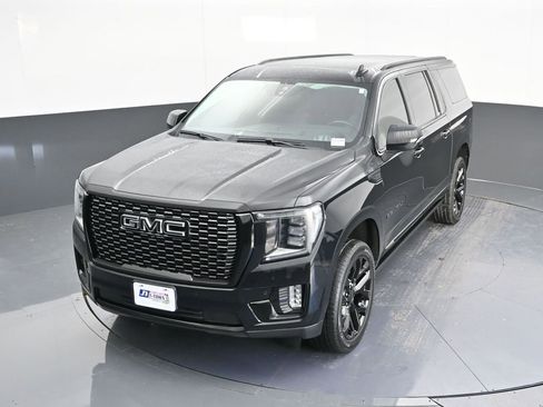 Used 2021 GMC Yukon XL Denali w/ Denali Premium Package image 61