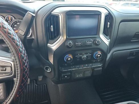Used 2019 Chevrolet Silverado 1500 LT w/ Texas Edition AWD/4WD image 4