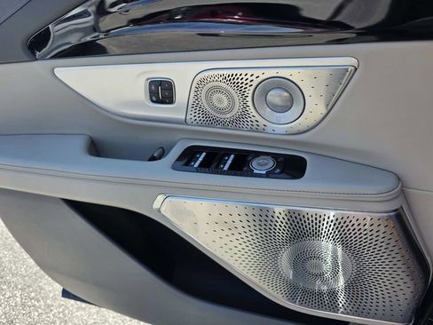 New 2025 Lincoln Nautilus Reserve image 13