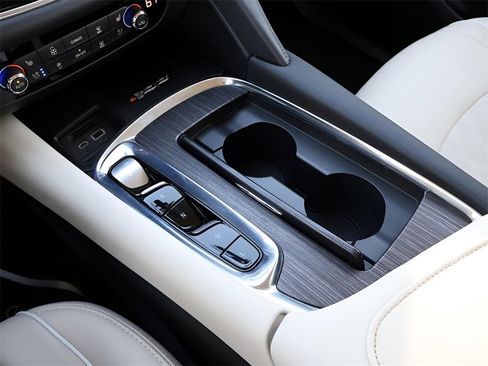 Used 2023 Buick Enclave Avenir w/ Avenir Technology Package image 29