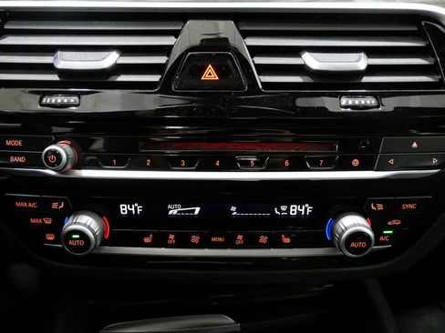 Used 2018 BMW 530i xDrive 530i xDrive image 20