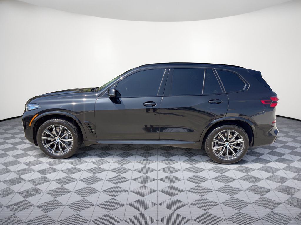 Certified 2025 BMW X5 sDrive40i w/ M Sport Package RWD image 2