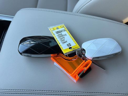 Used 2026 Genesis GV70 2.5T Select image 44