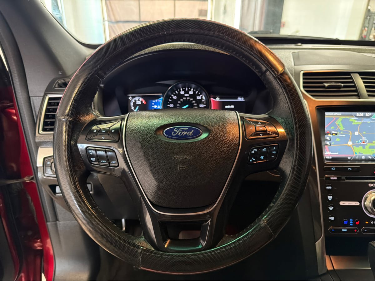 Used 2016 Ford Explorer Limited AWD/4WD image 22