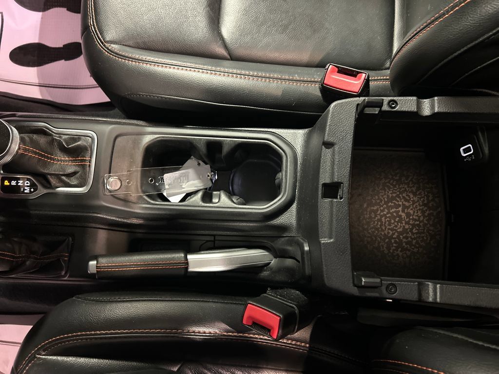 Used 2020 Jeep Gladiator Mojave w/ Dual Top Group AWD/4WD image 19