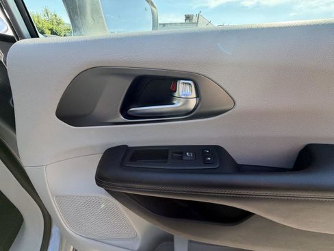 Used 2019 Chrysler Pacifica Limited FWD image 30