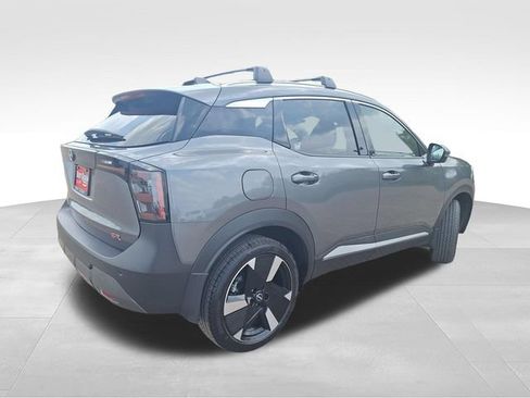 Certified 2025 Nissan Kicks SR FWD image 8