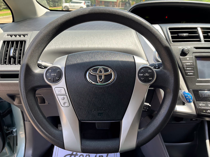 Used 2013 Toyota Prius V Three FWD image 12