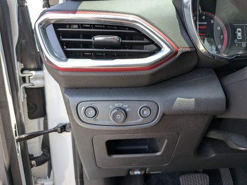 Used 2023 Chevrolet TrailBlazer RS AWD/4WD image 27