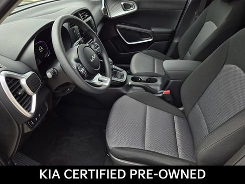 Certified 2025 Kia Soul LX FWD image 19