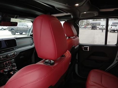 Used 2024 Jeep Wrangler Unlimited Rubicon 392 image 21