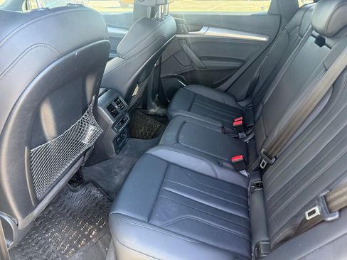 Used 2020 Audi Q5 2.0T Titanium Premium Plus w/ Premium Plus Package image 8