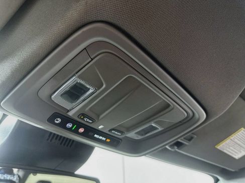 Used 2025 GMC Sierra 1500 SLT RWD image 37