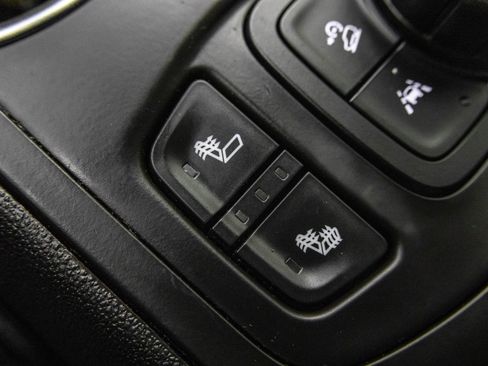 Used 2022 GMC Terrain SLE w/ Driver Convenience Package FWD image 32