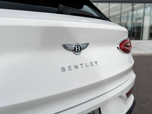 Used 2022 Bentley Bentayga image 10