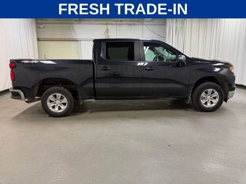 Used 2023 Chevrolet Silverado 1500 LT AWD/4WD image 3