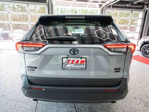 Used 2025 Toyota RAV4 XLE w/ Convenience Package image 3
