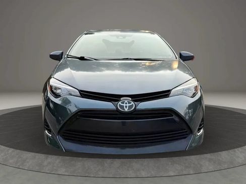 Used 2017 Toyota Corolla LE FWD image 2
