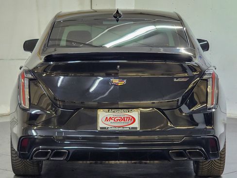 Used 2020 Cadillac CT4 V w/ Climate Package image 6