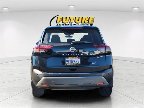 Used 2023 Nissan Rogue SV image 8
