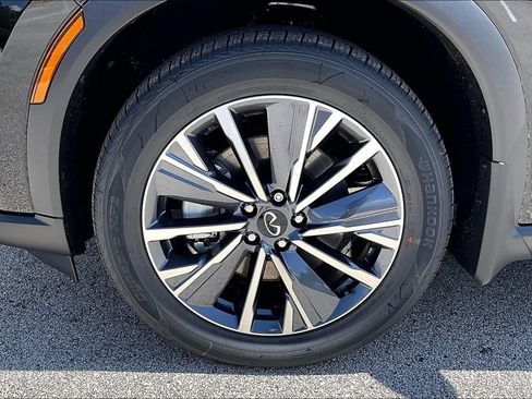 New 2027 INFINITI QX60 Luxe FWD image 16