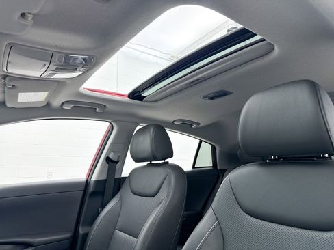 Used 2021 Hyundai Ioniq Limited image 4