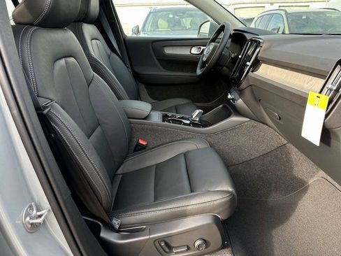 New 2025 Volvo XC40 B5 Plus w/ Climate Package image 10