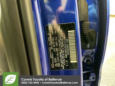 Used 2025 Hyundai Elantra Limited image 27