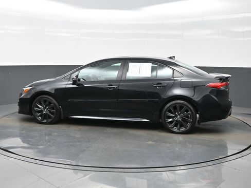 Used 2023 Toyota Corolla XSE image 3