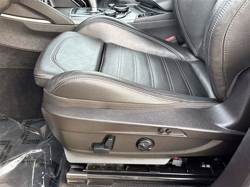 Used 2019 Alfa Romeo Stelvio Ti Sport w/ Quick Order Package 22S Sport image 21