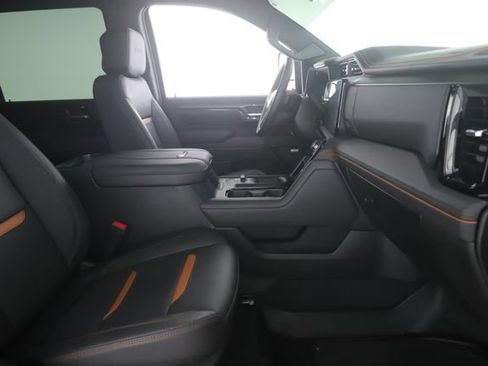 Used 2025 GMC Sierra 2500 AT4 w/ AT4 Premium Plus Package AWD/4WD image 34