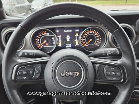 Used 2020 Jeep Gladiator Sport w/ Quick Order Package 24S image 11